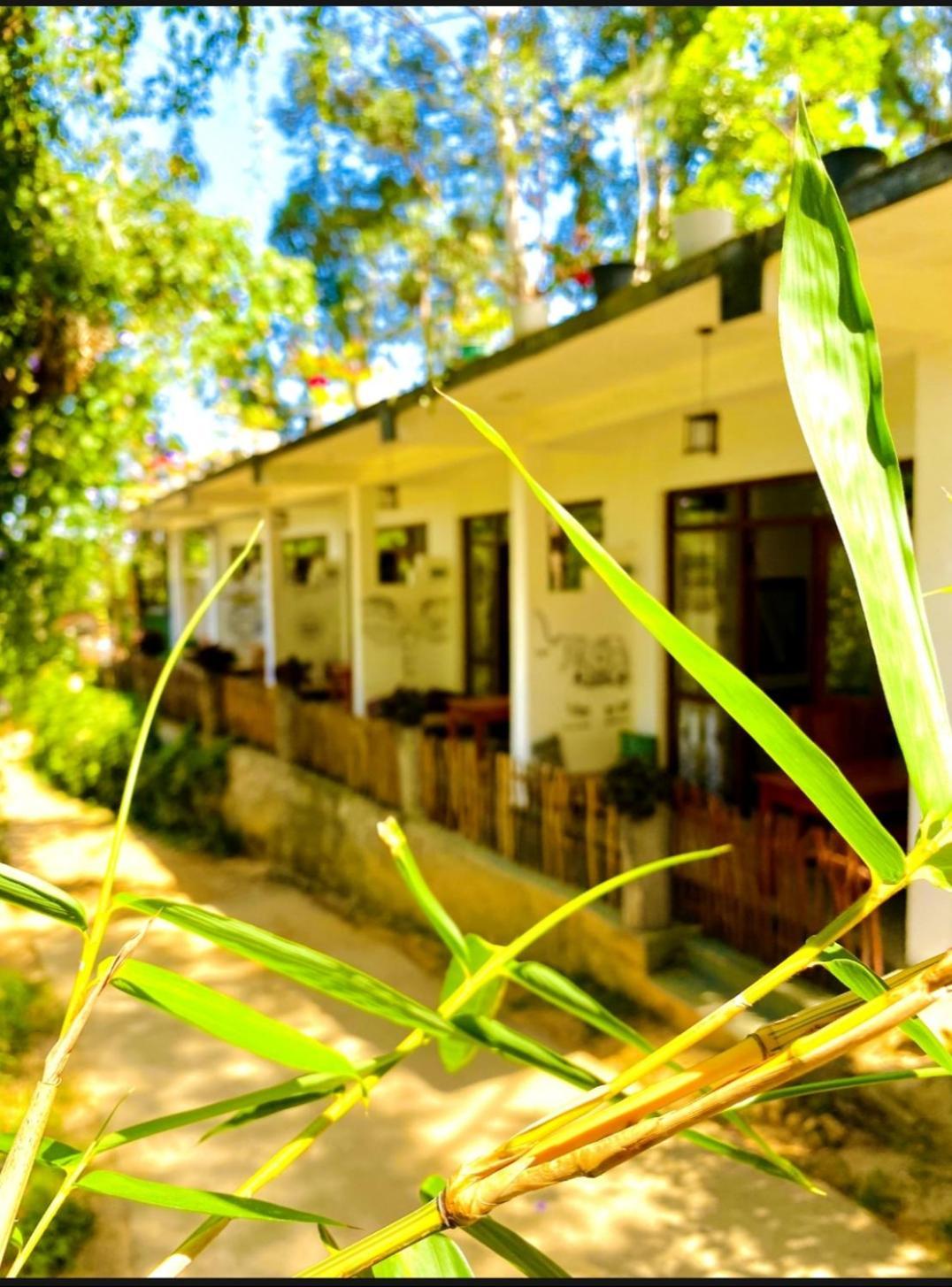 Hotel Blissful Haven Ella Esterno foto