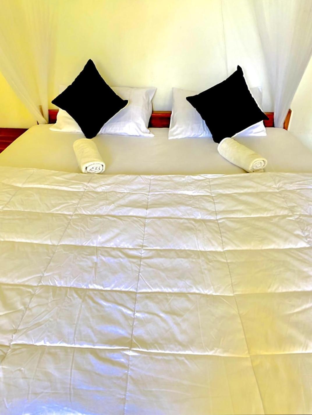 Hotel Blissful Haven Ella Esterno foto